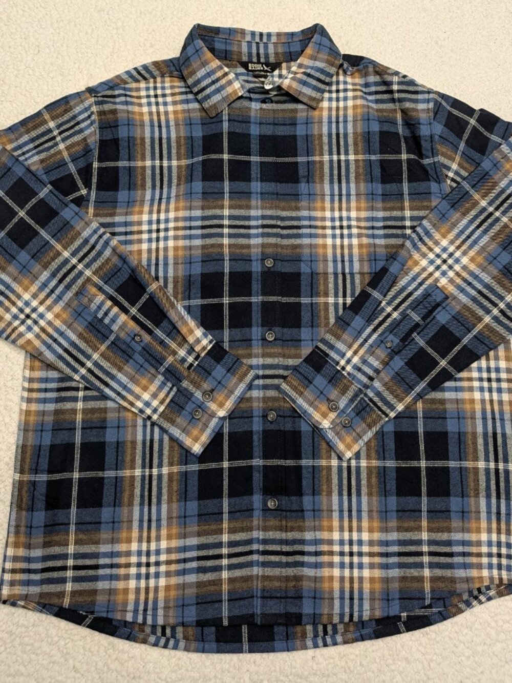 Eddie Bauer “Bristol” plaid flannel 🌲
